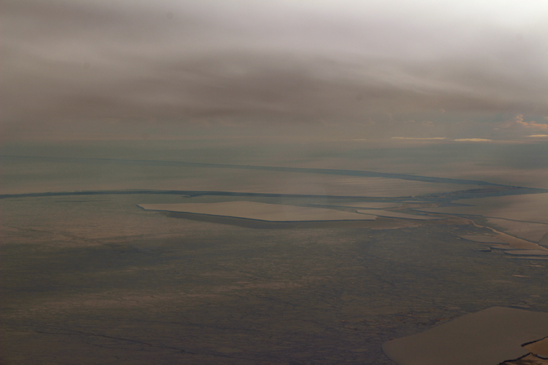 A wide view showing iceberg A-68B (front), iceberg A-68A (middle) and the Larsen C ice shelf (back). (Image: NASA/Nathan Kurtz)